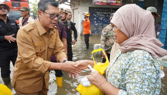 Wakil Bupati Subang Turun ke Blanakan, Salurkan Bantuan dan Pastikan Layanan Publik Tetap Berjalan