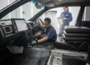 Cara Menghilangkan Bau Apek dan Suara Bising di Mobil Tua: Tips Restorasi Kabin Nyaman