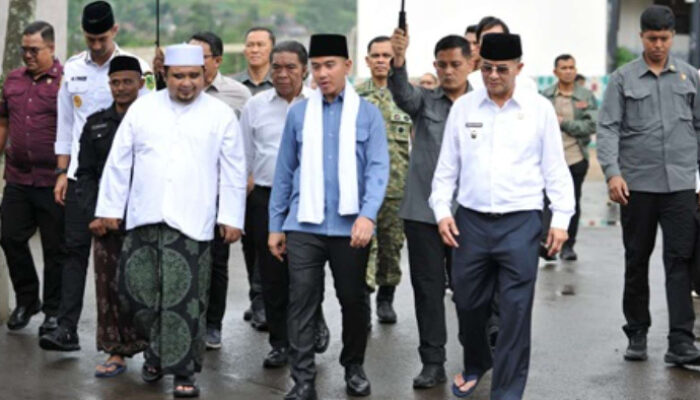 Akselerasi Digital Pesantren: Wapres Gibran Dorong Santri Kuasai AI dan Robotik